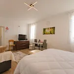 Colline Di - Free Parking & Wi-fi Castelcucco