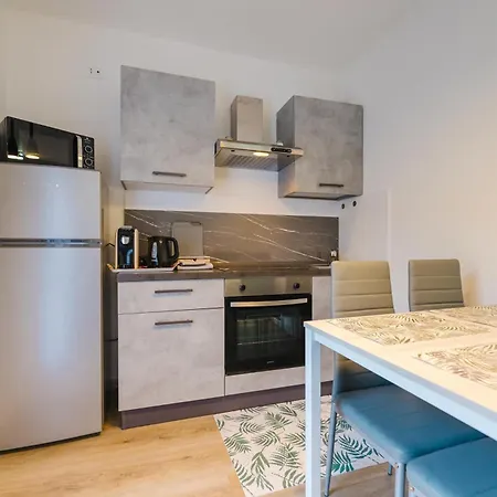 Colline Di - Free Parking & Wi-fi Konukevi 3*