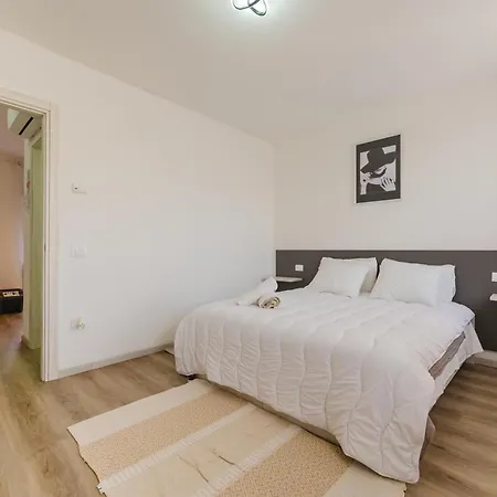 Colline Di - Free Parking & Wi-fi 3*