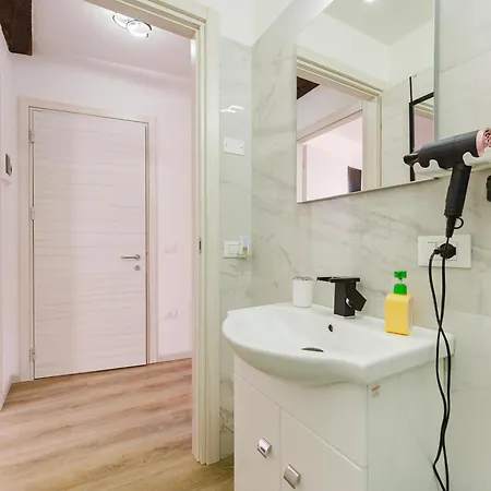 Guest house Colline Di - Free Parking & Wi-fi Castelcucco