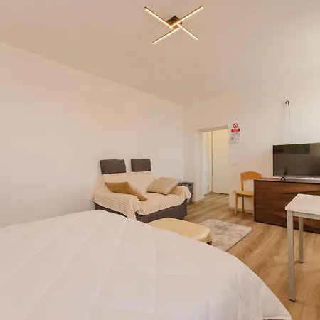 Colline Di - Free Parking & Wi-fi Guest house Castelcucco